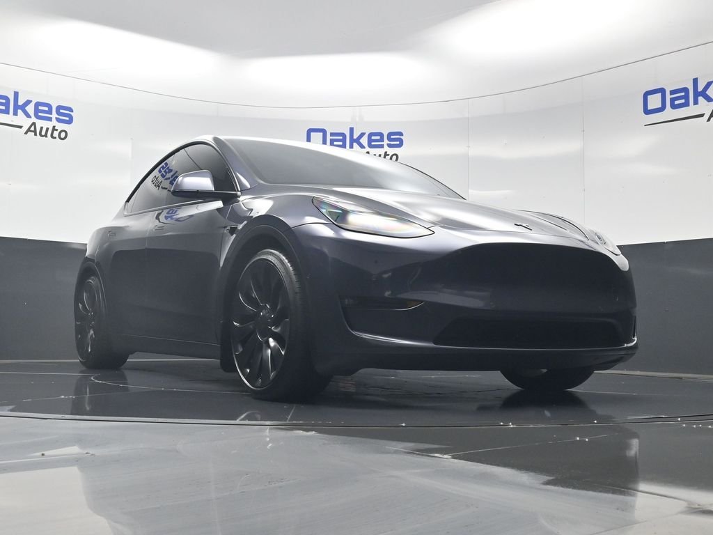 Used 2022 Midnight Silver Metallic Tesla Performance image 35