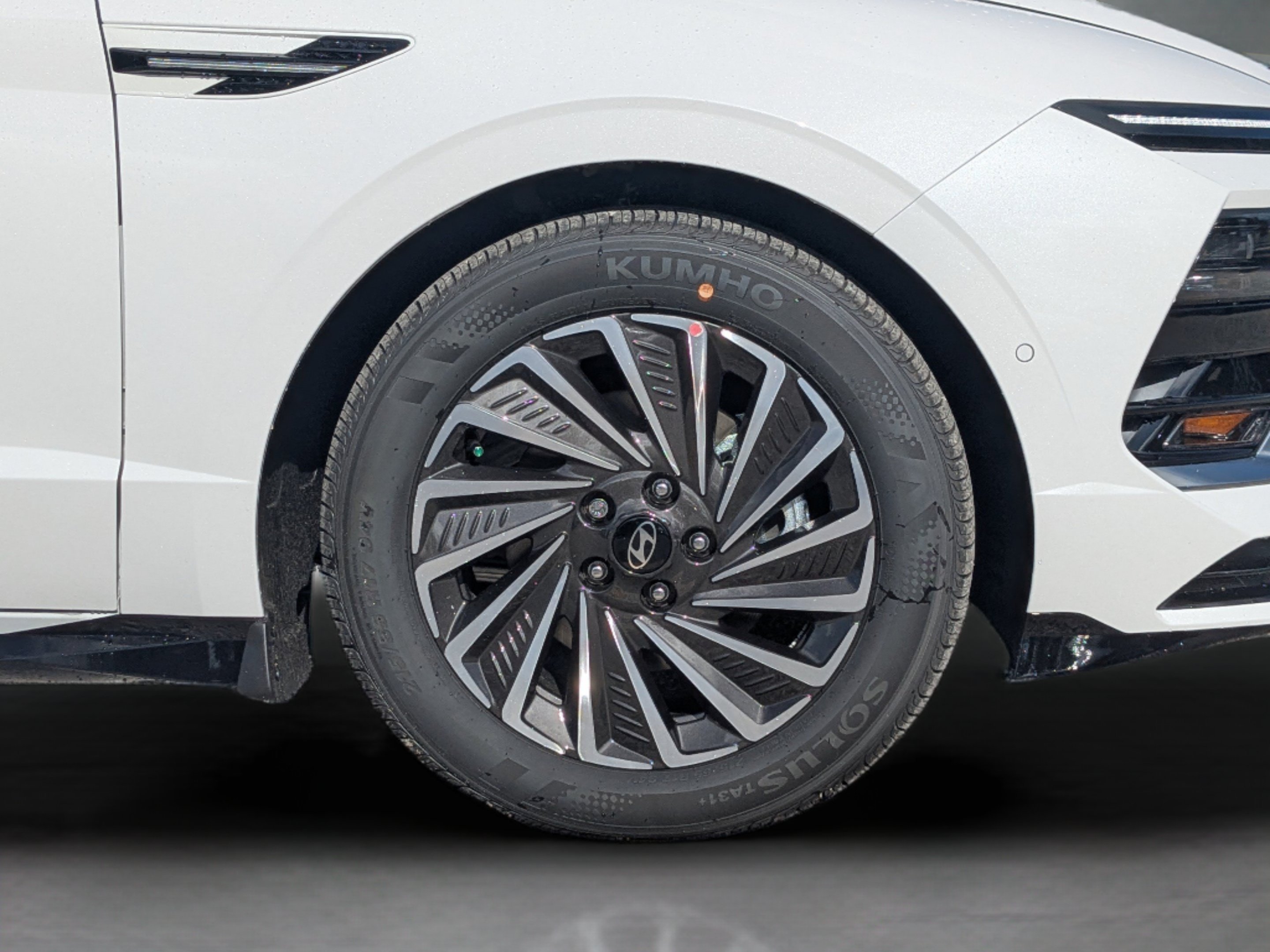 New 2026 Serenity White Hyundai Limited image 11