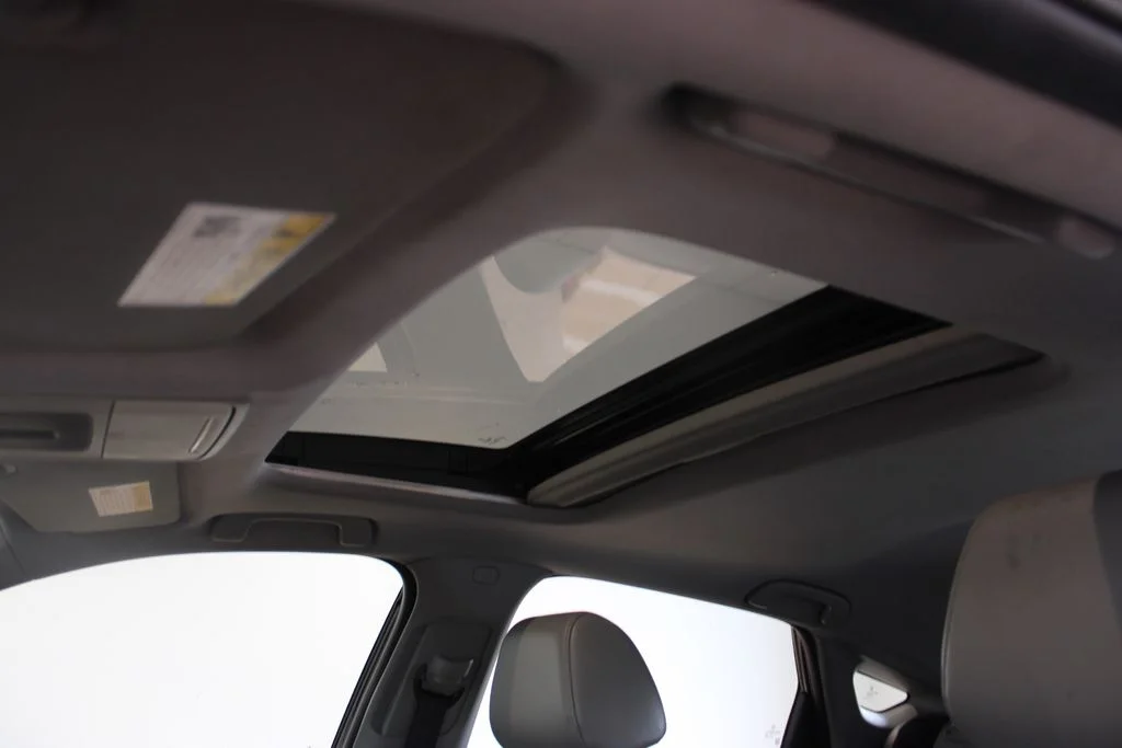 Used 2024  Acura Base image 26