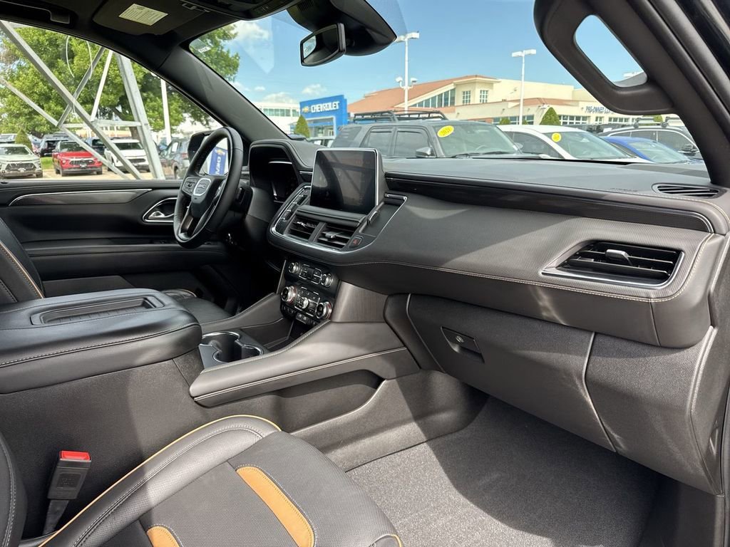 Used 2023 Onyx Black GMC AT4 image 30