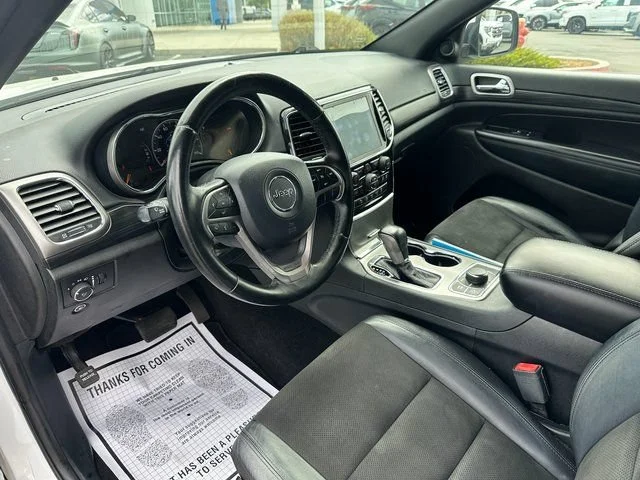 Used 2020  Jeep Altitude image 11
