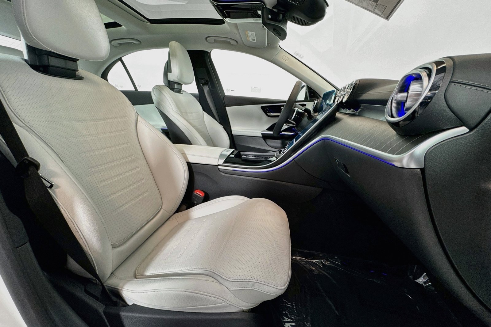 New 2026 Polar White Mercedes-Benz C 300 image 26