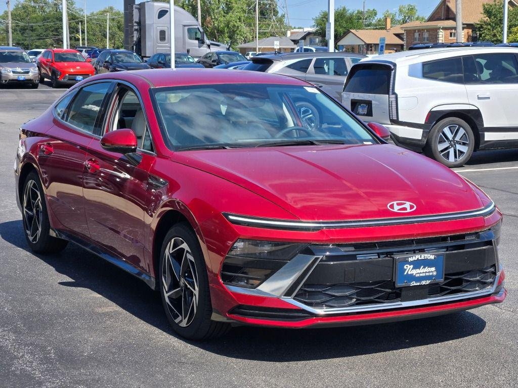 New 2026 Red Hyundai SEL Sport image 3