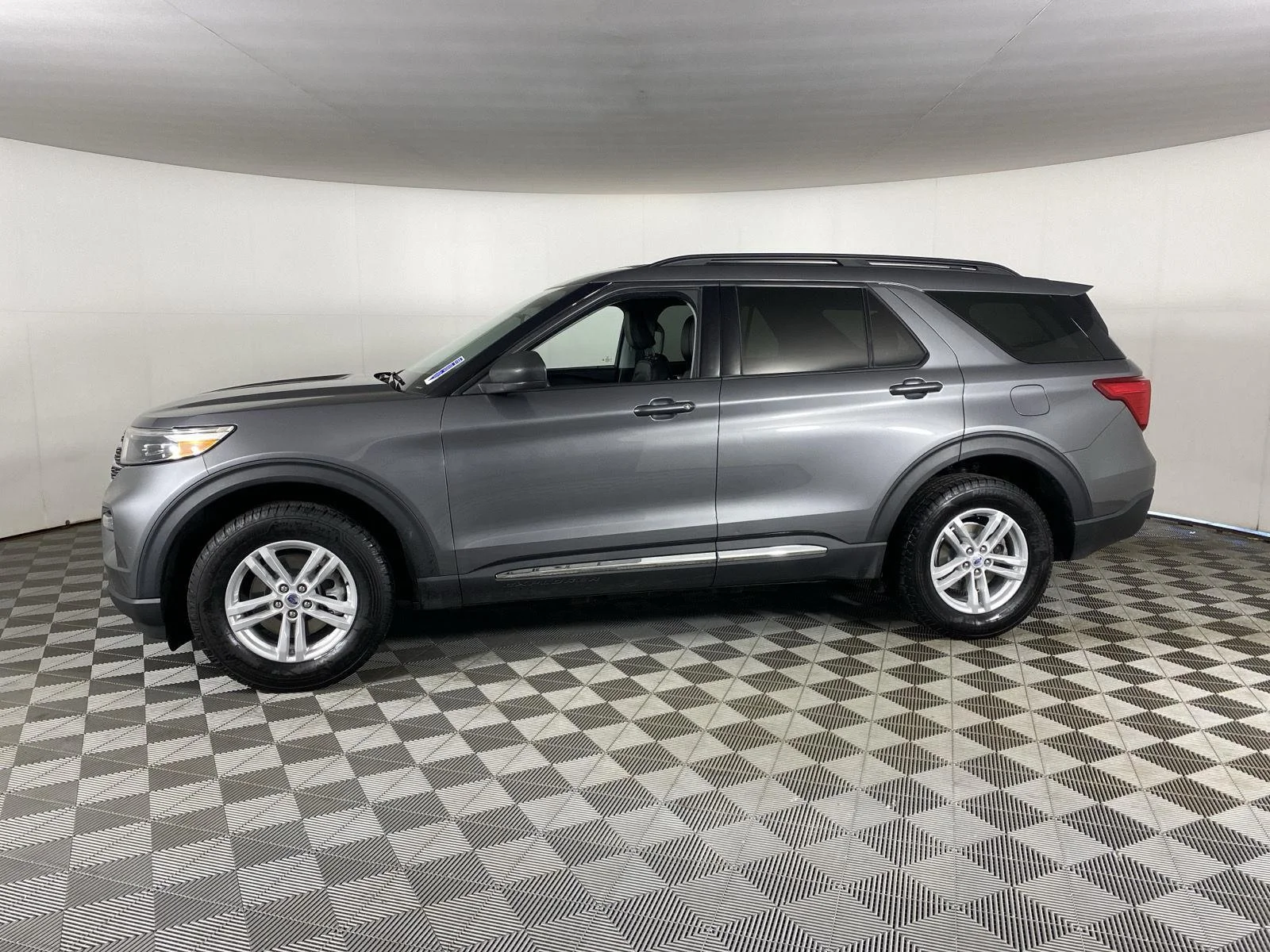 Used 2023 Carbonized Gray Ford XLT image 7
