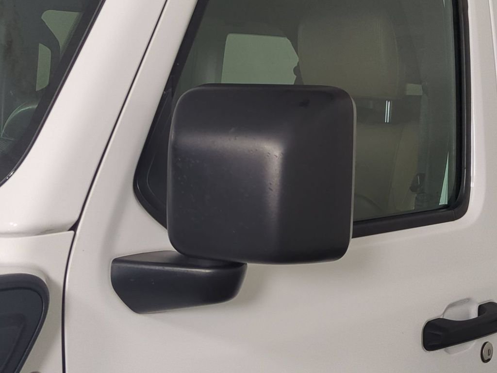 2022 Jeep Wrangler Unlimited Sahara 4XE - Photo 12