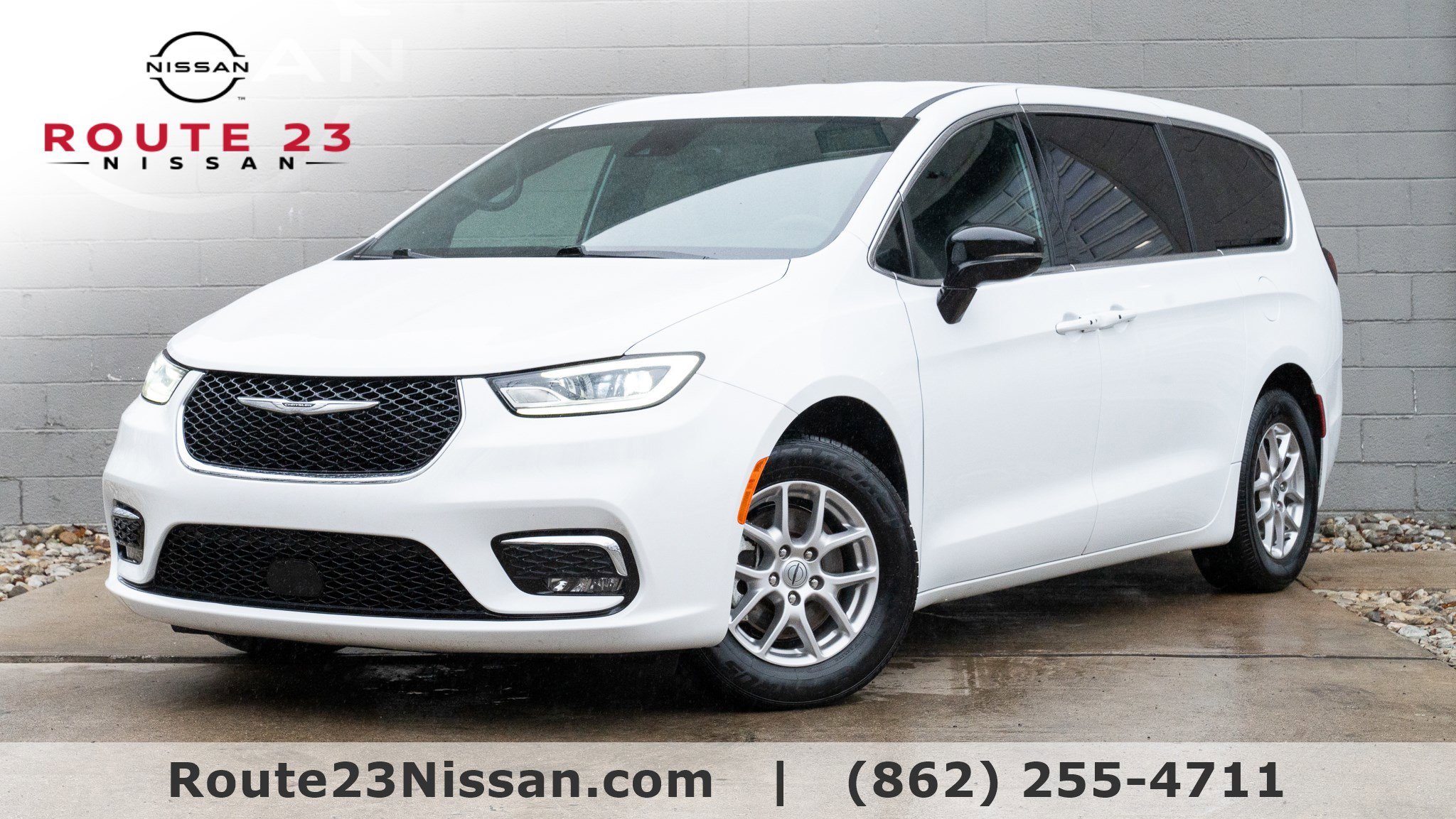 2025 Chrysler Pacifica Select