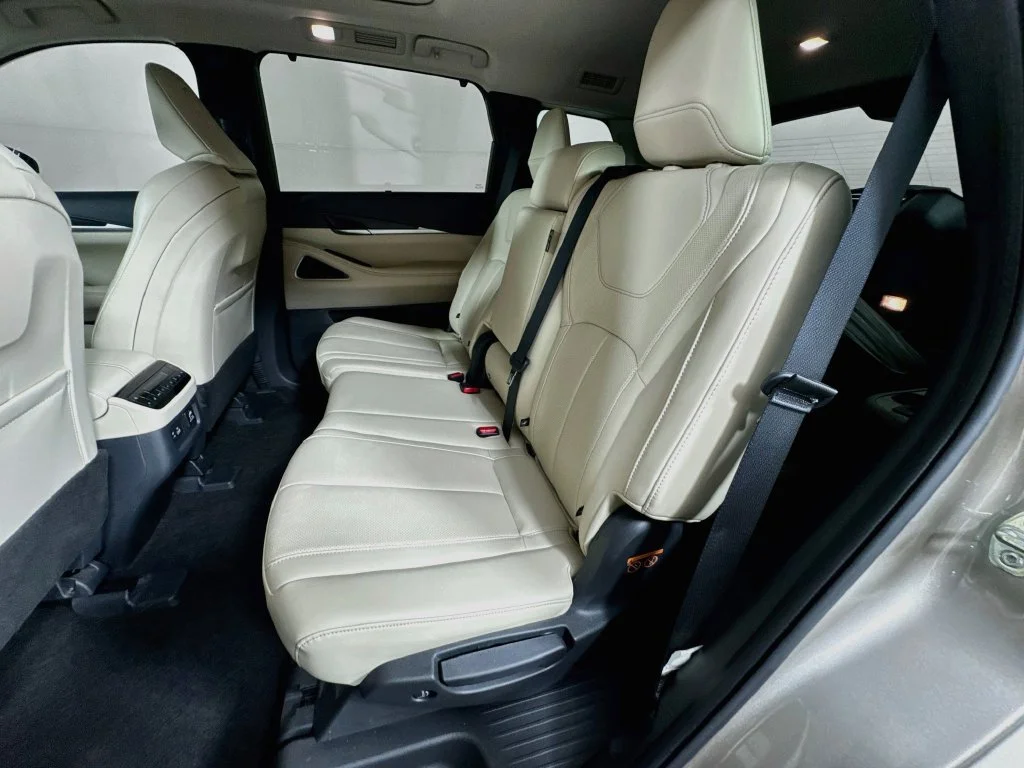 Certified Used 2024 Silver INFINITI Sensory image 33