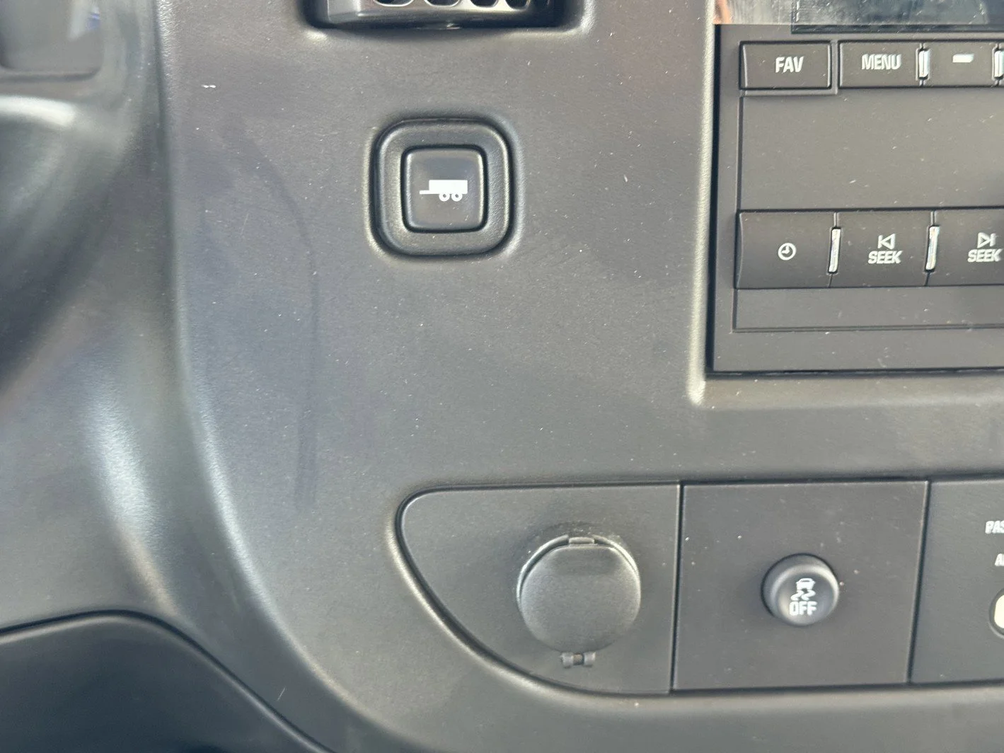 2026 Chevrolet Express Cargo Work Van - Photo 24