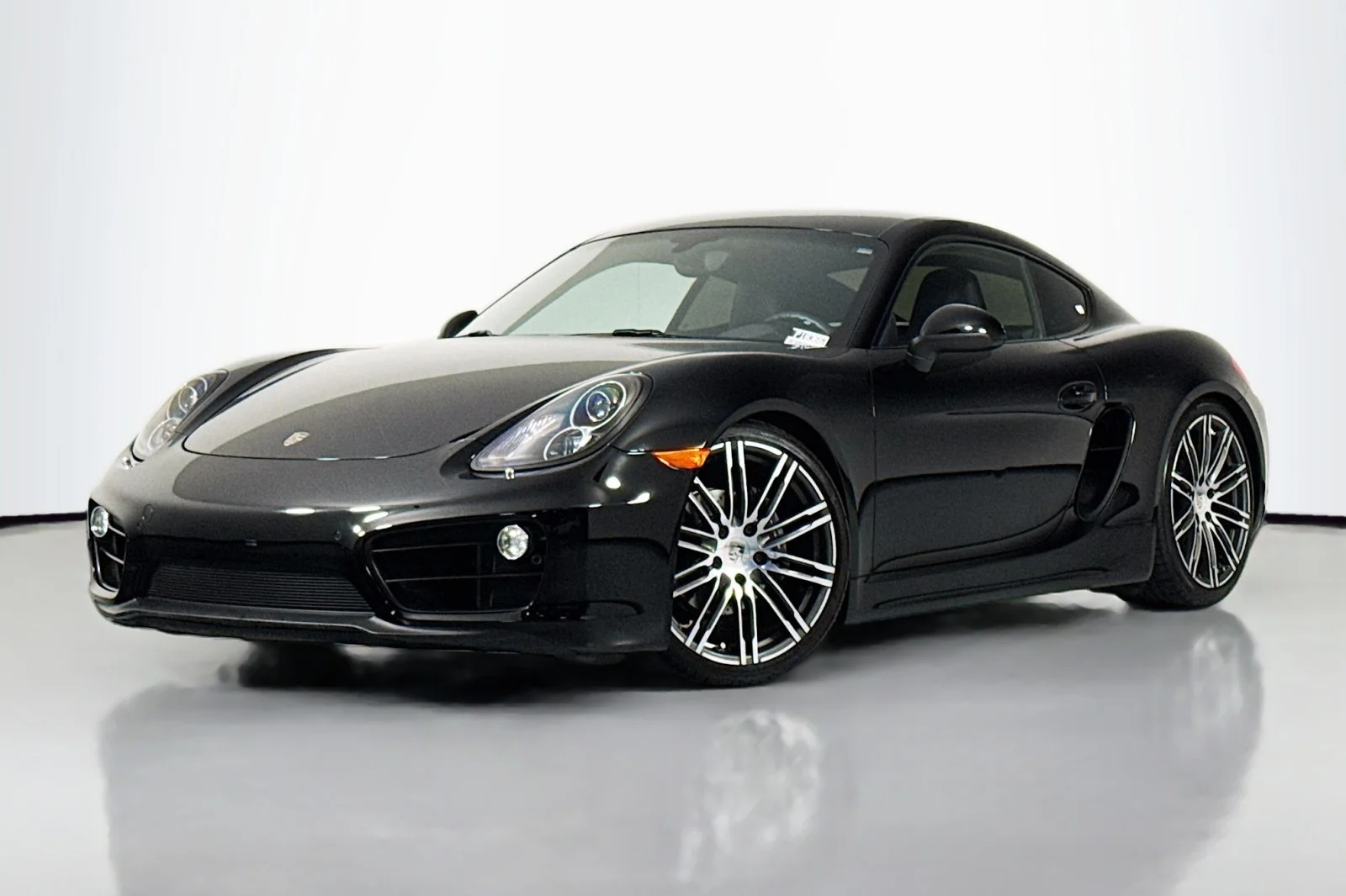 Used 2016 Black Porsche  image 1