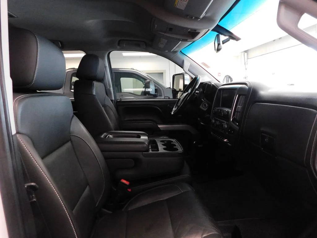 Used 2017 Summit White Chevrolet LTZ image 37