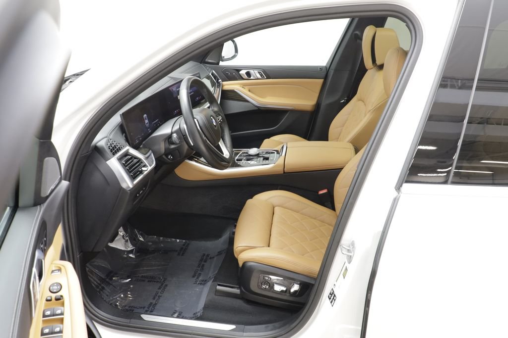 Certified Used 2024 Mineral White Metallic BMW xDrive40i image 6