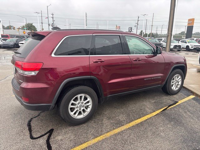 Used 2018 Red Jeep Laredo image 4