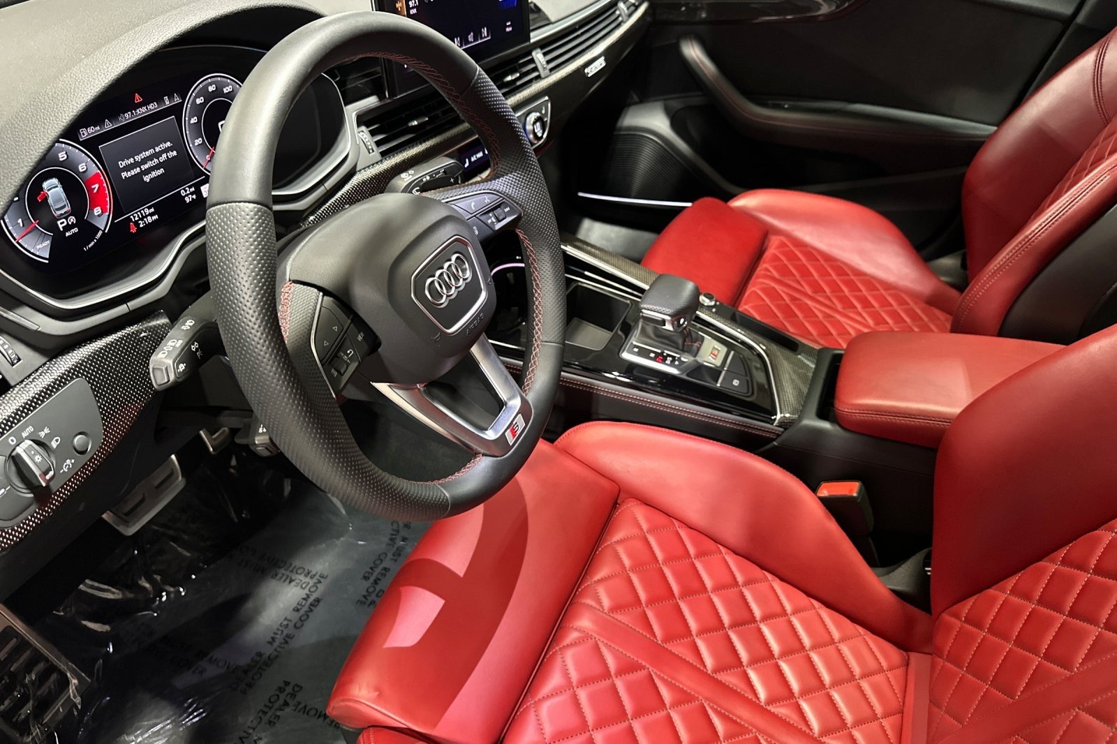 Used 2025 Daytona Gray Pearl Effect Audi Premium Plus 3.0 TFSI quattro image 9