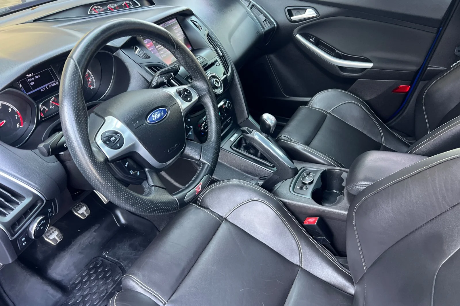 Used 2013 Blue Ford ST image 9