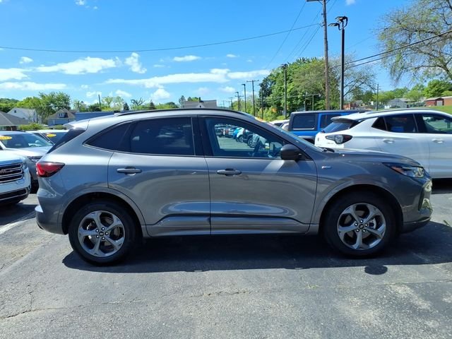 Used 2024 Gray Ford ST-Line image 3