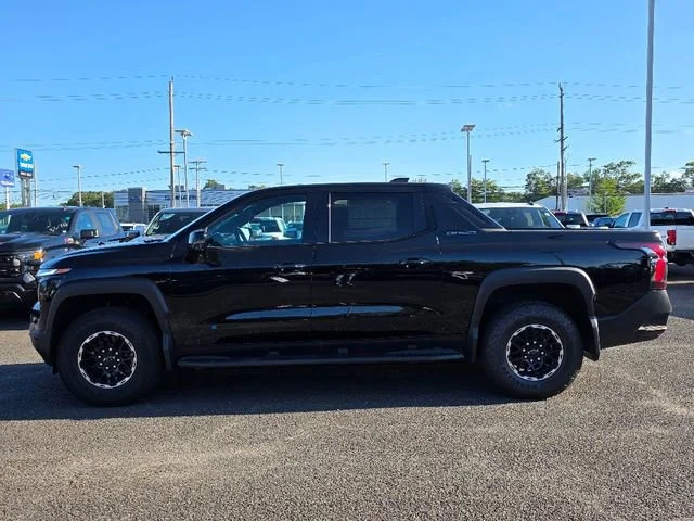 2026 Chevrolet Silverado EV Trail Boss - Photo 10