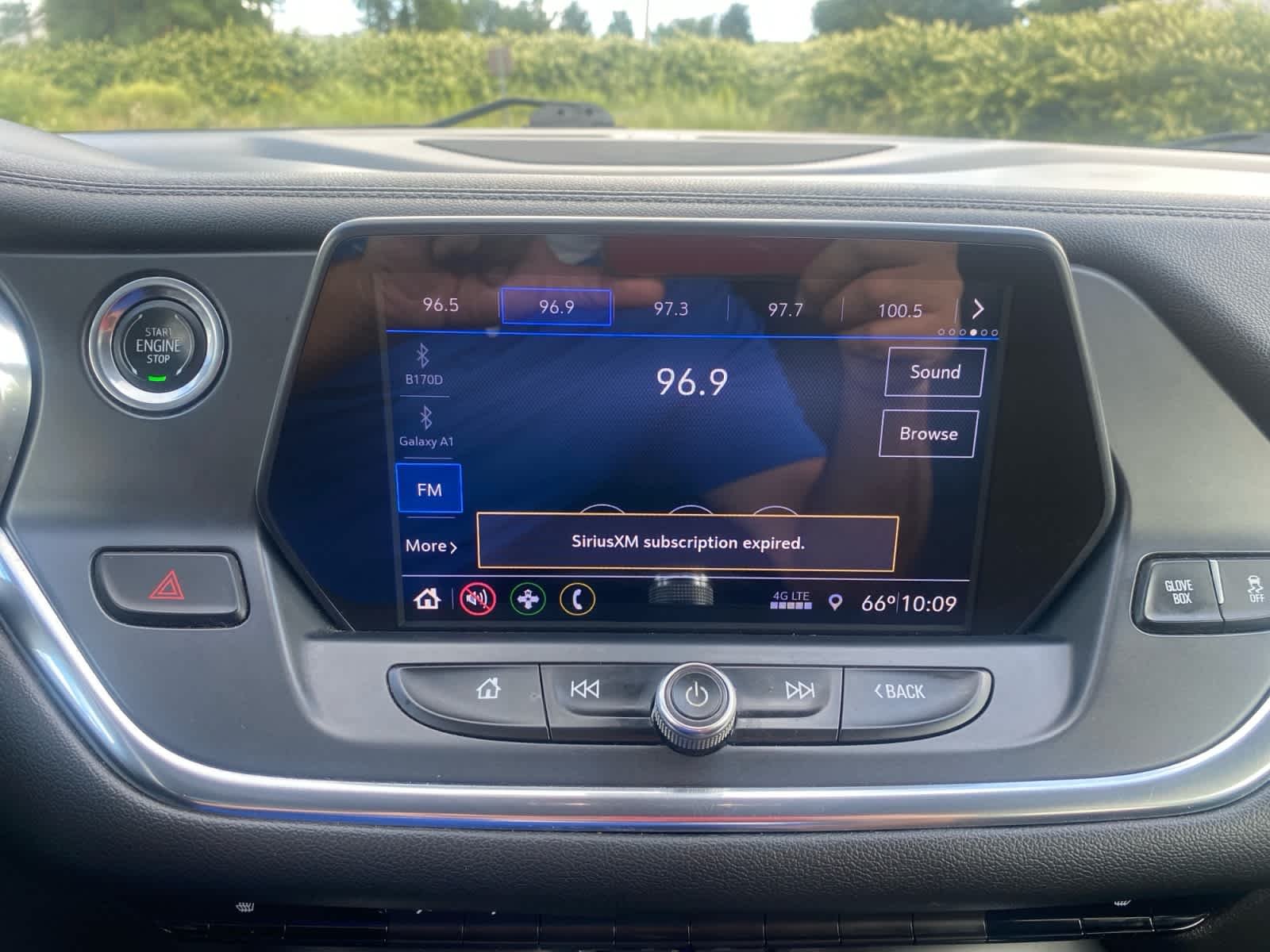 Used 2019 SUMMIT WHITE Chevrolet 2LT image 25