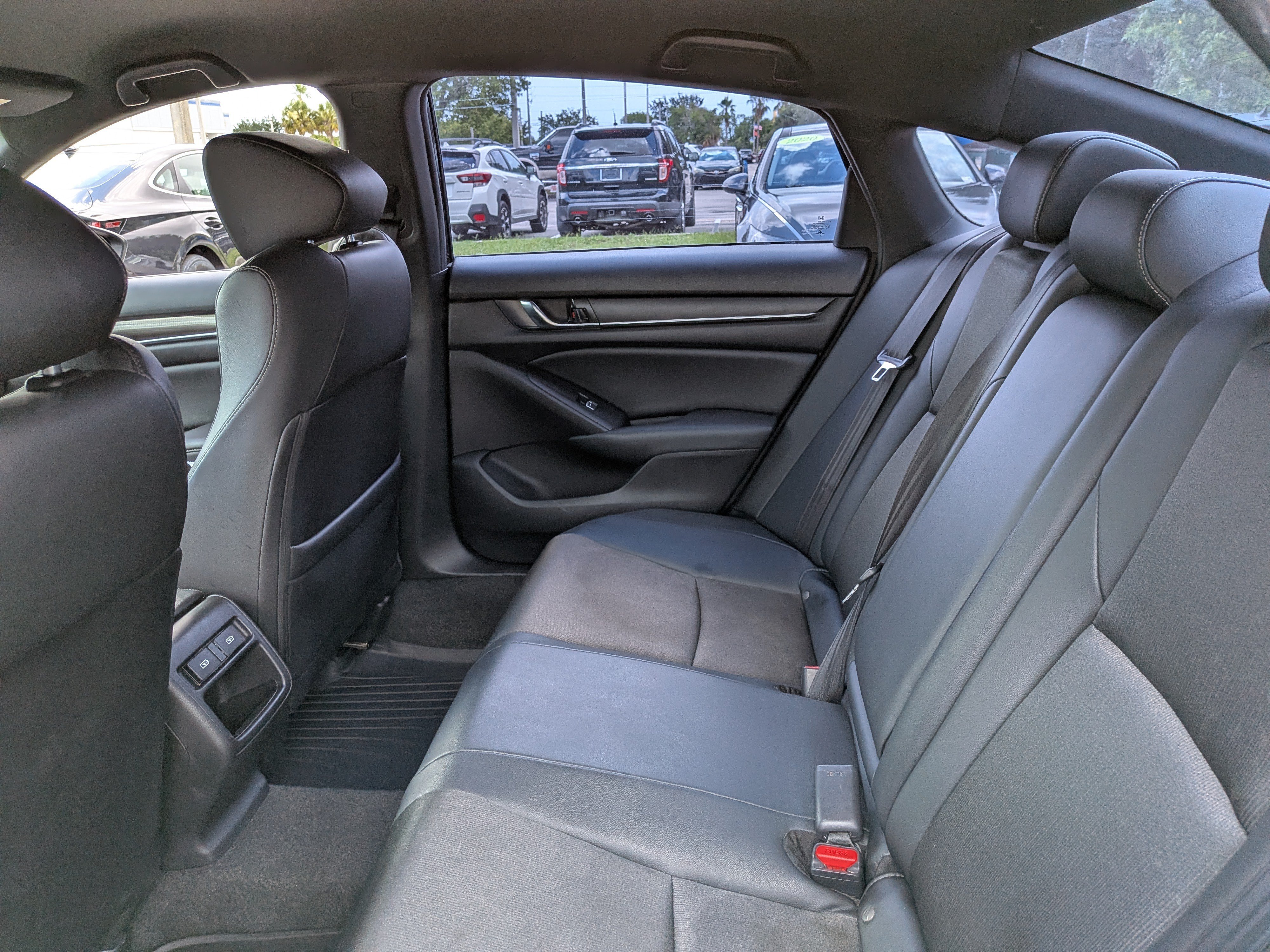 Used 2021  Honda Sport image 13