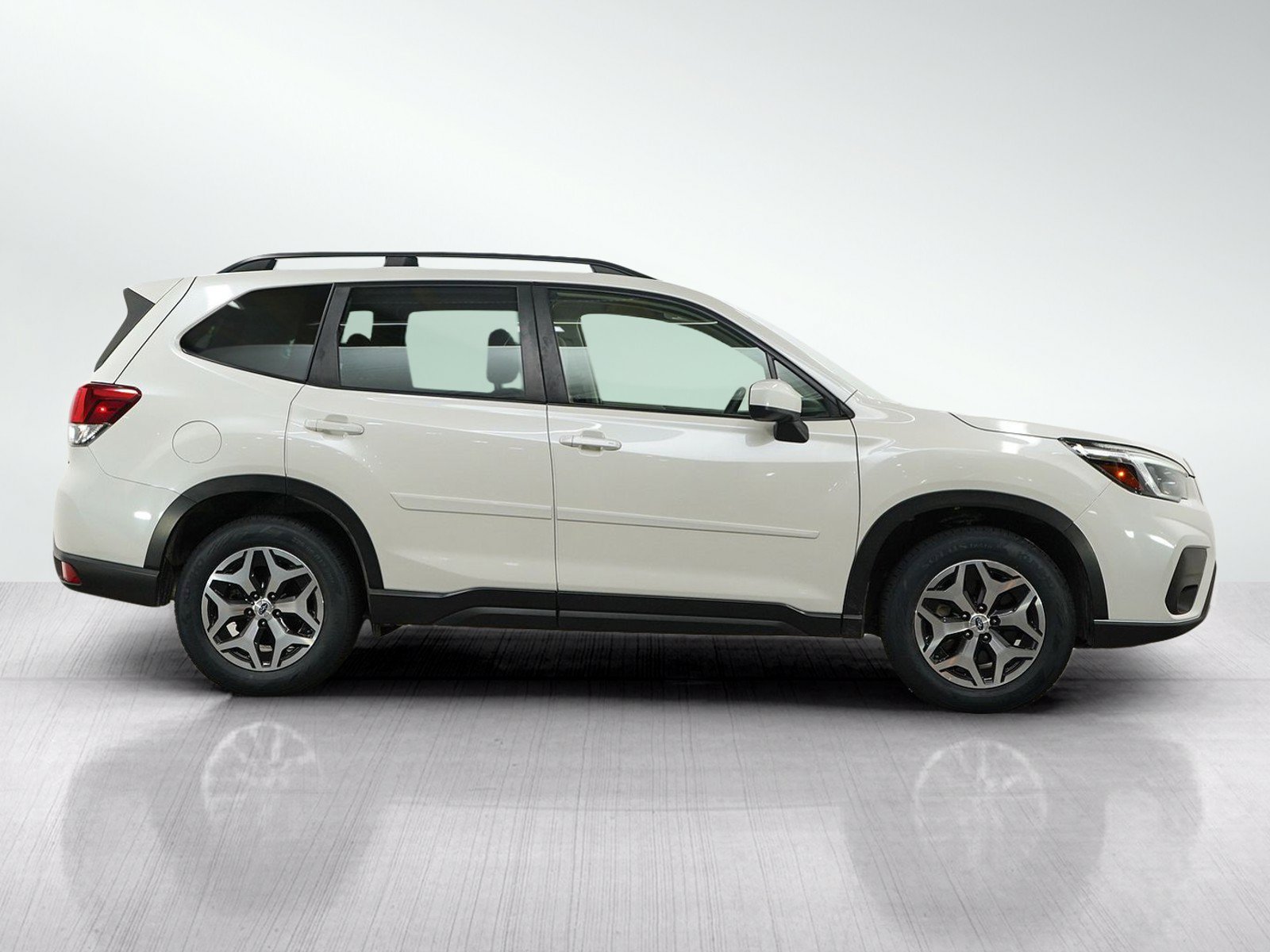 Used 2021 Crystal White Pearl Subaru Premium image 6
