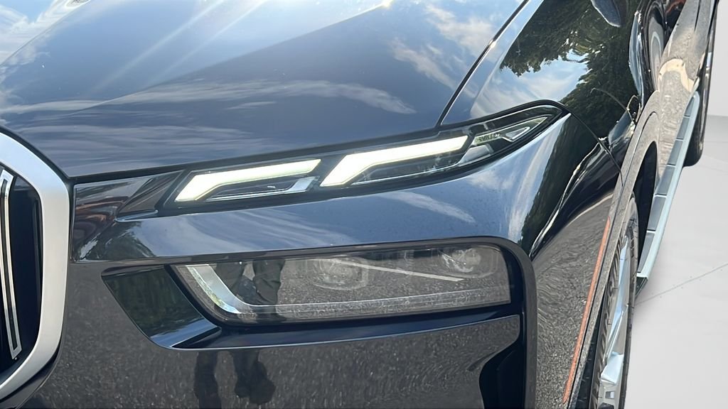 Used 2025 Black BMW xDrive40i image 26