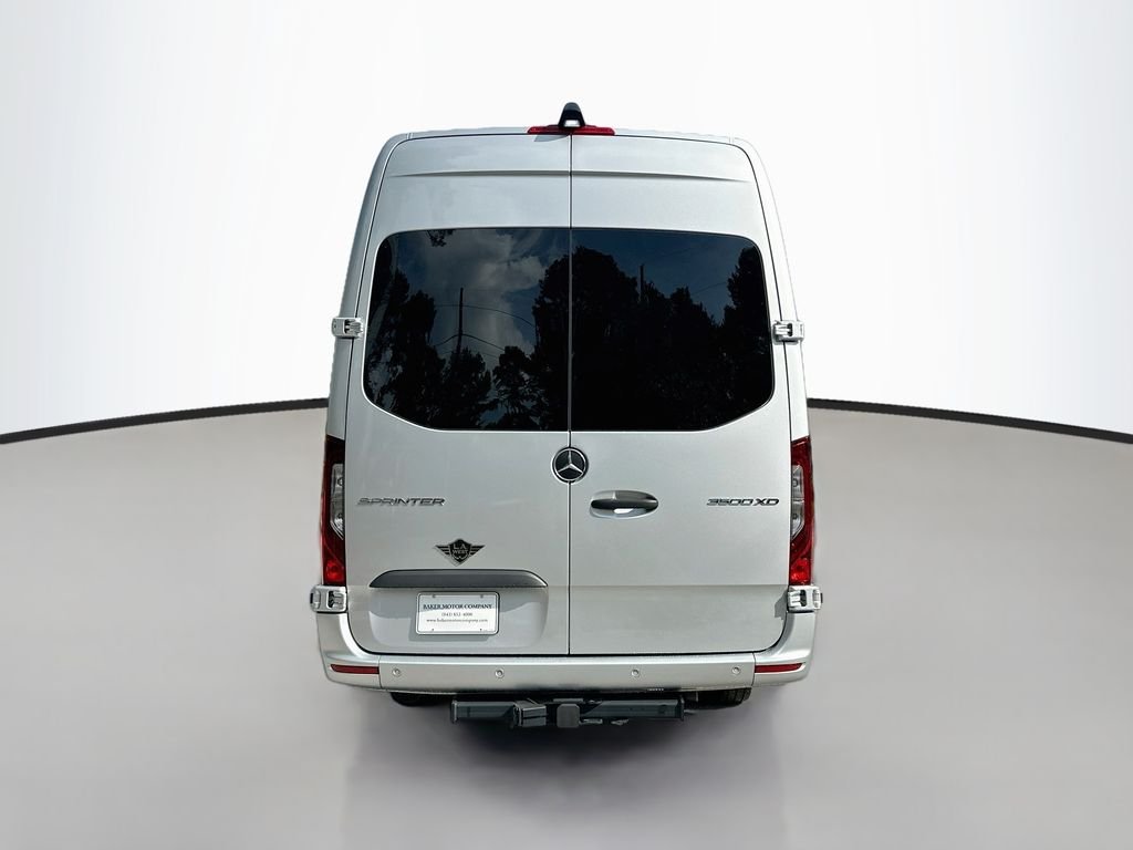 Used 2023  Mercedes-Benz LA West 15 Passenger image 10