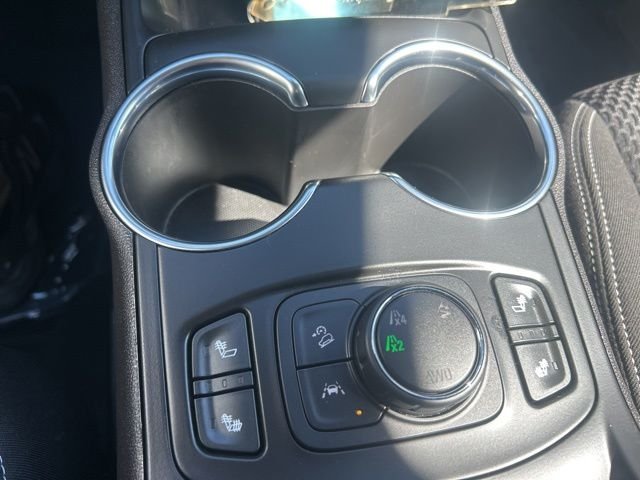 Used 2023 Silver GMC SLE image 21