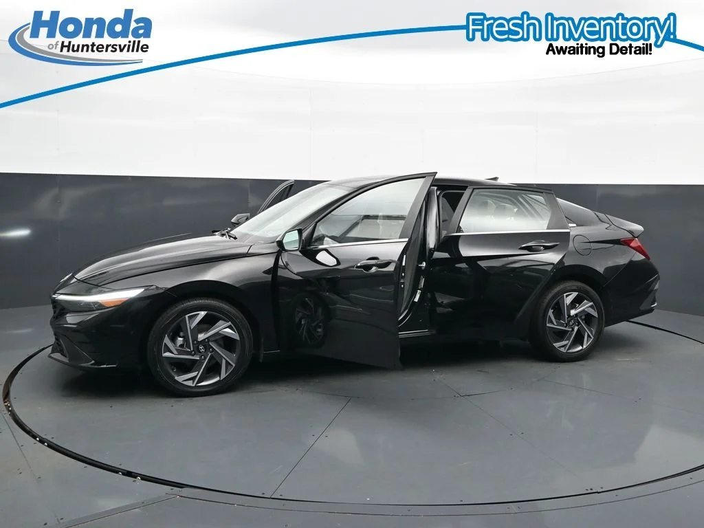 Used 2025 Abyss Black Hyundai SEL Convenience image 39