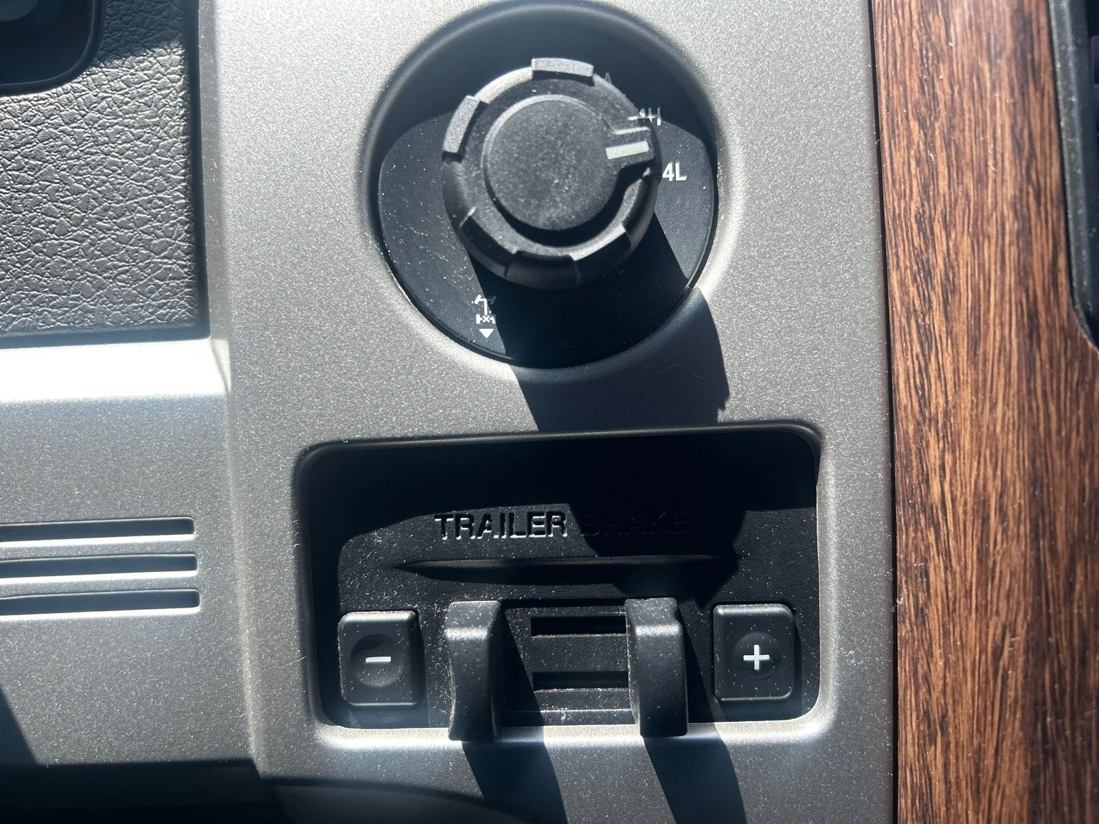 Used 2013 Blue Ford Lariat image 19