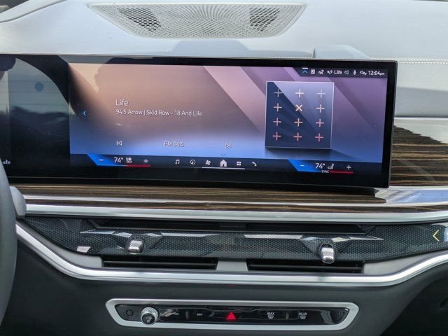 Used 2024 Black Sapphire Metallic BMW xDrive40i image 17