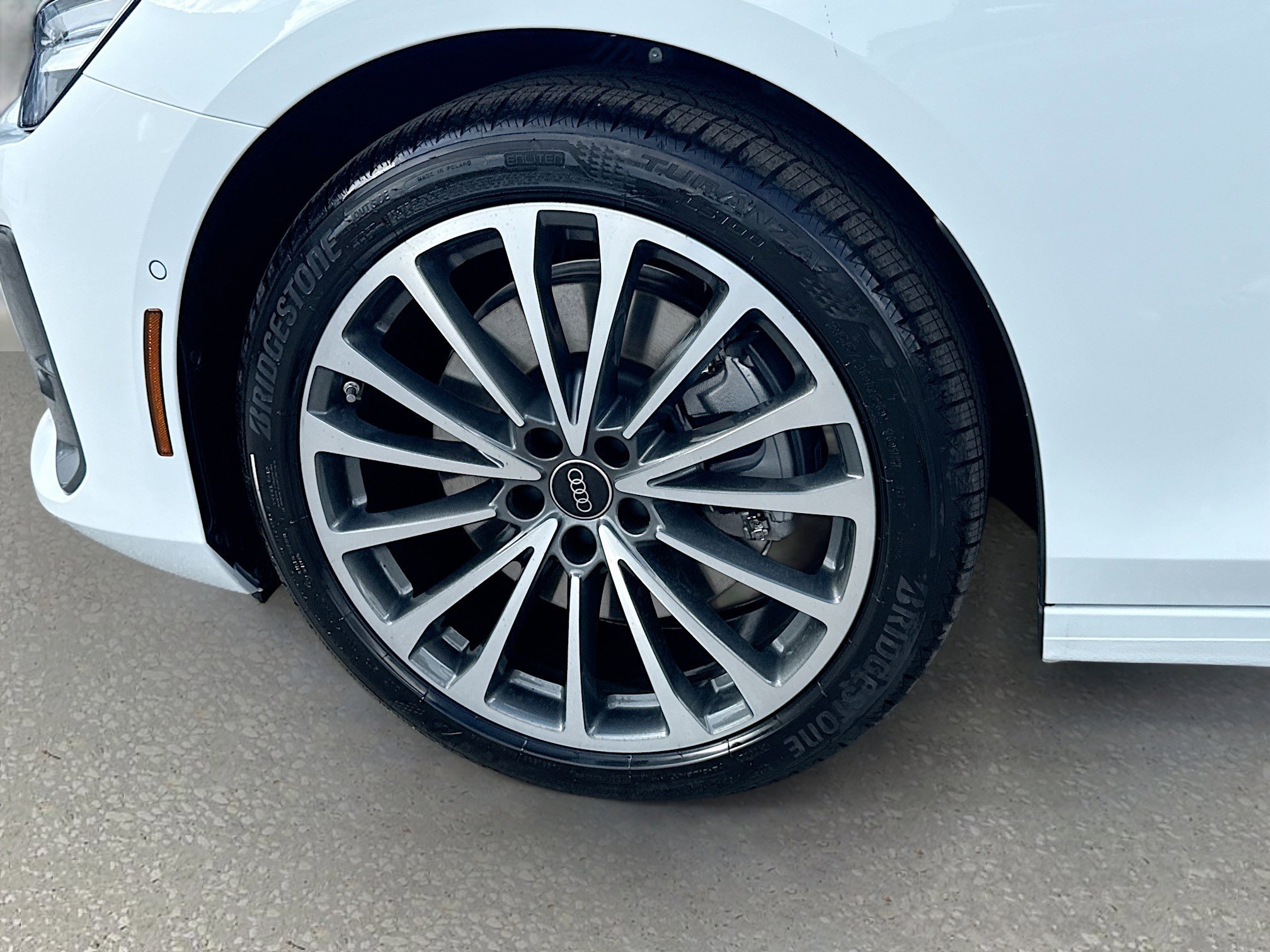 New 2026 Glacier White Metallic Audi Premium image 39