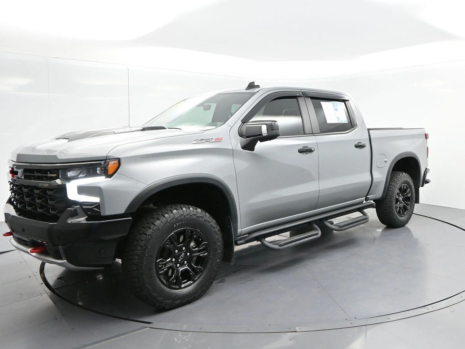 Used 2025 Slate Gray Metallic Chevrolet ZR2 image 3