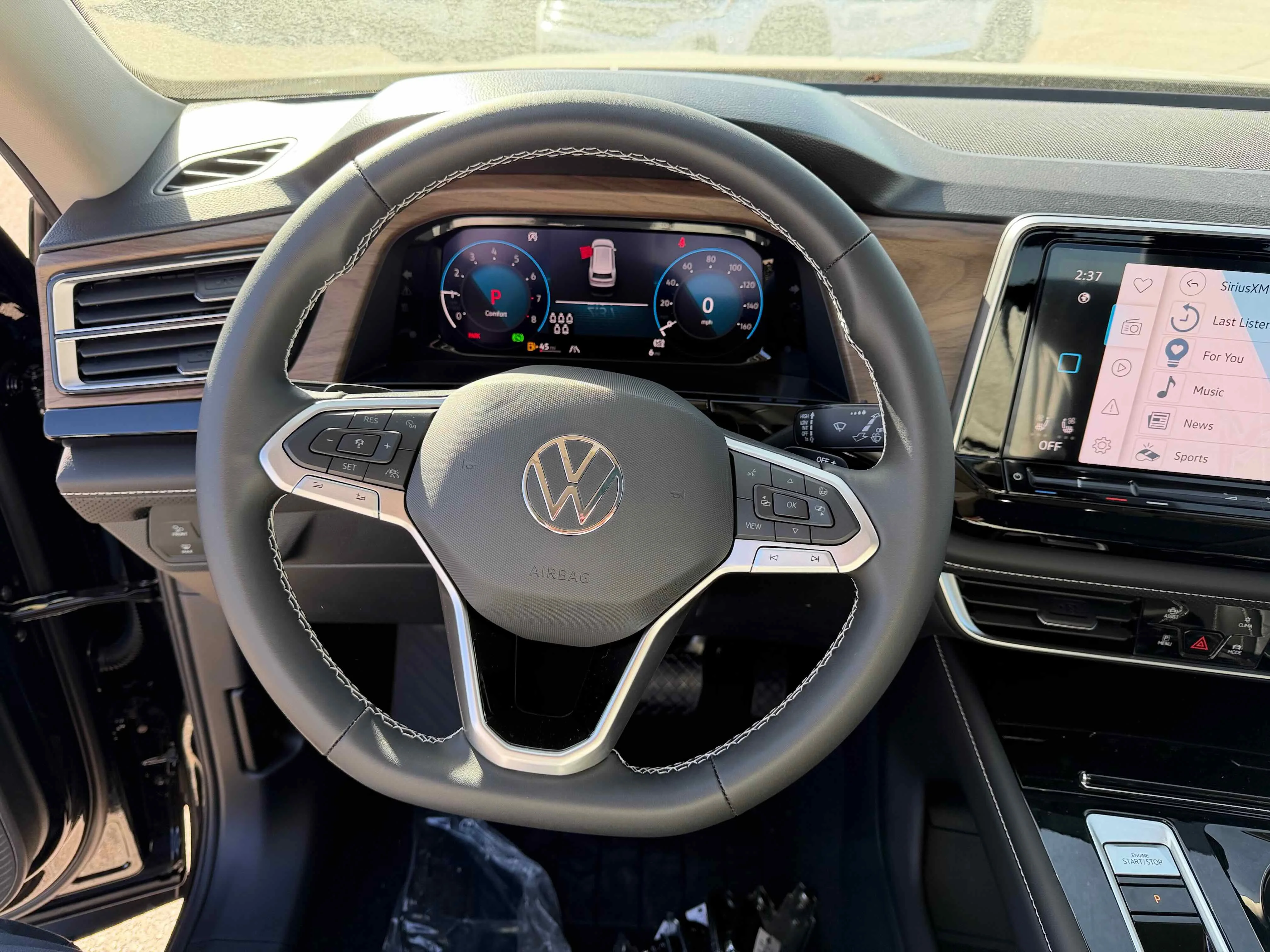 New 2026 Deep Black Volkswagen 2.0T SE w/Technology image 3