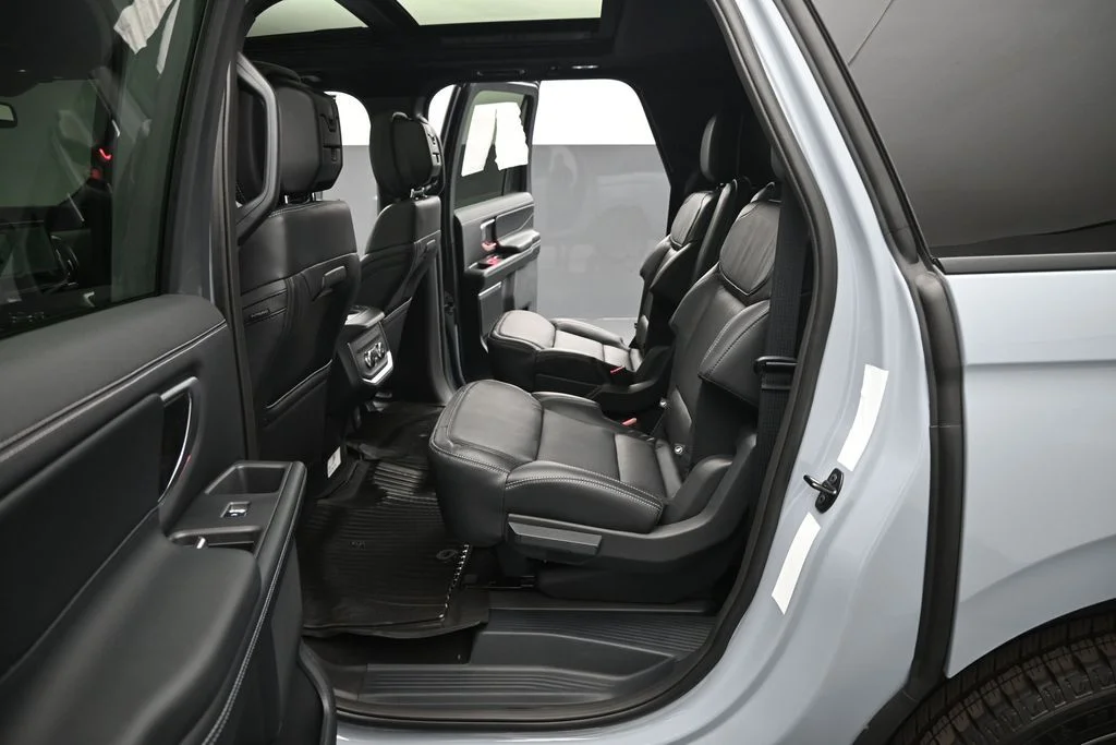 New 2026 Glacier Gray Metallic Tri-Coat Ford Platinum image 19