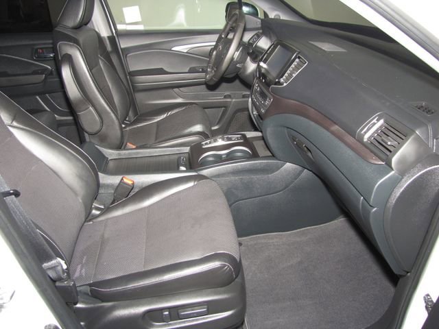 Certified Used 2023 Platinum White Pearl Honda RTL-E image 21
