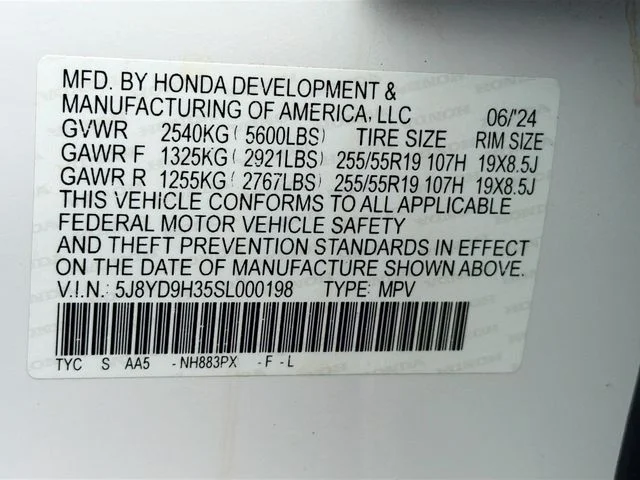 Used 2025 White Acura Base image 33