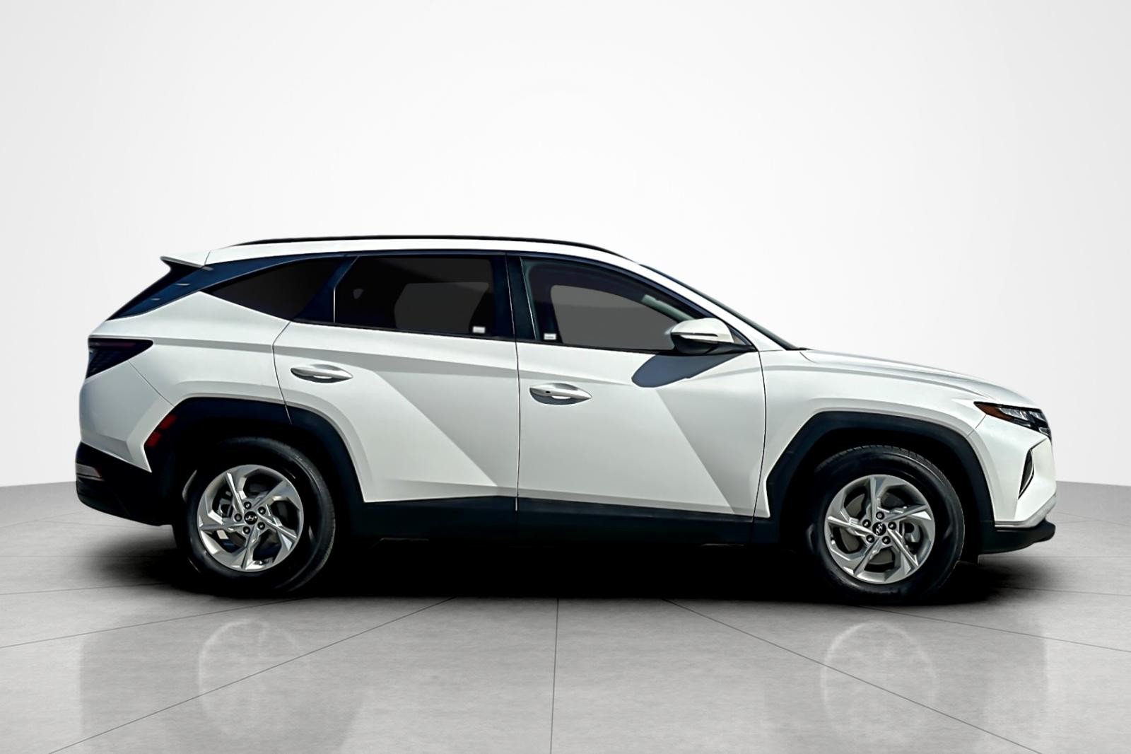 Used 2022 WHITE Hyundai SEL image 6