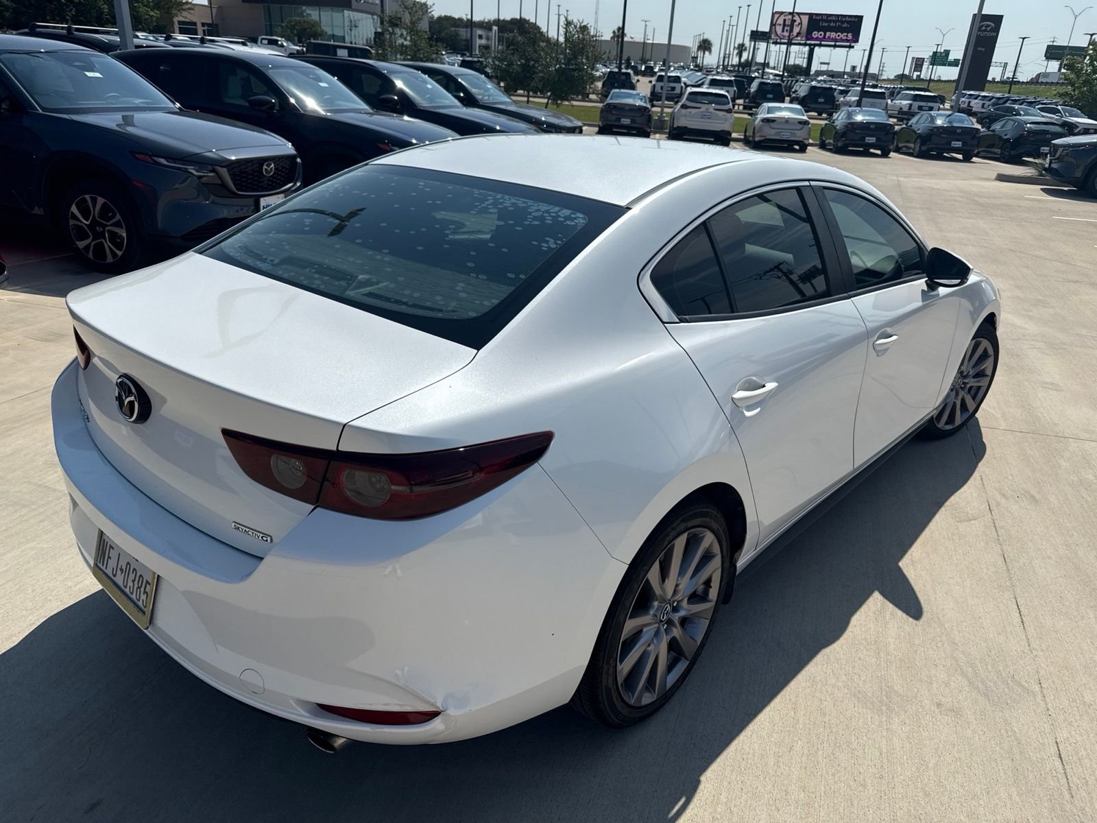 Used 2020 Snowflake White Pearl Mica Mazda Select image 5
