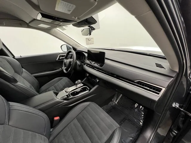 Used 2025 Moonstone Gray Metallic/Black Roof Mitsubishi SE image 10