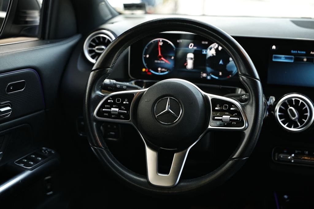 Used 2021 Cosmos Black Metallic Mercedes-Benz GLA 250 image 26