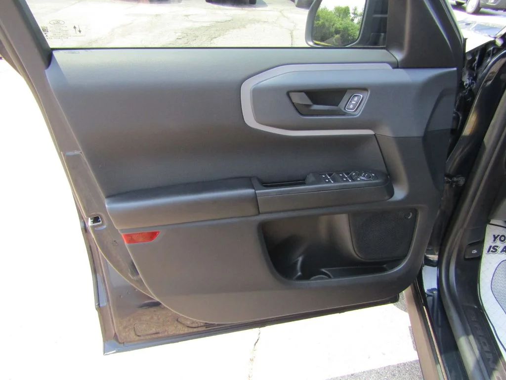 Used 2022 Blue Metallic Ford Big Bend image 28