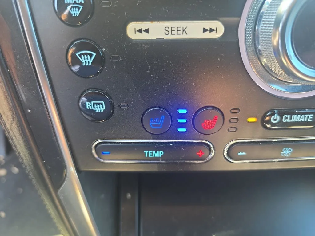 Used 2018 Silver Ford Platinum image 19