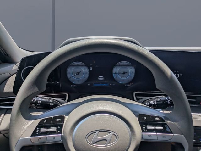 Used 2024 White Hyundai SEL image 28