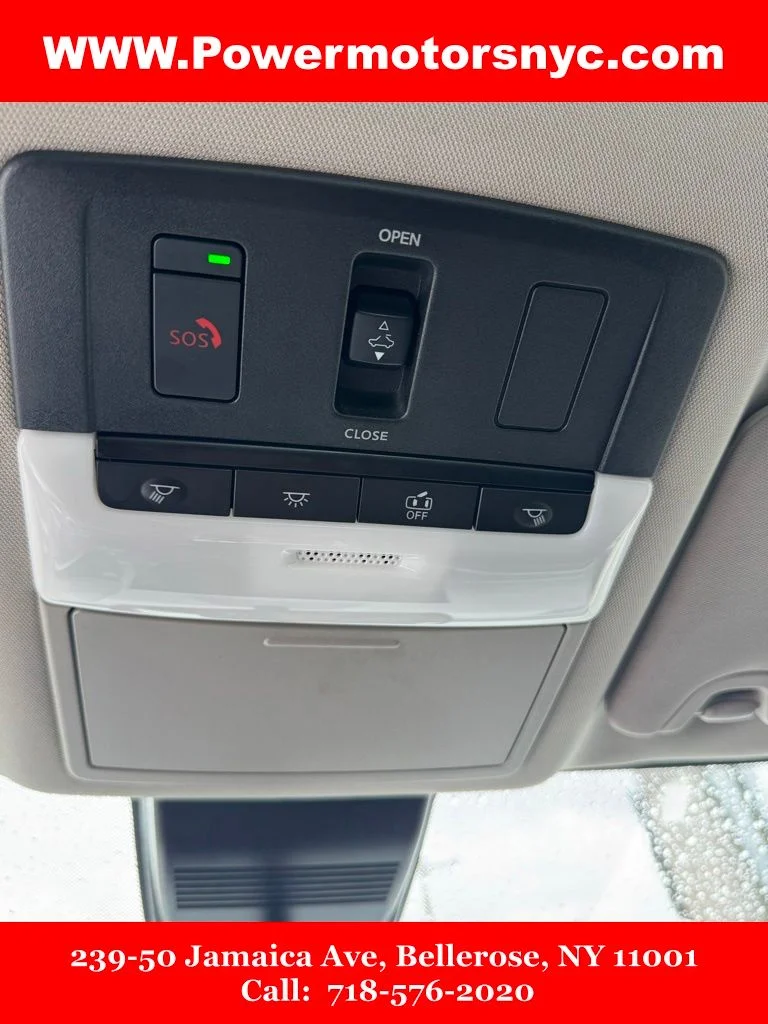 Used 2024 White Nissan 2.5 SV image 18