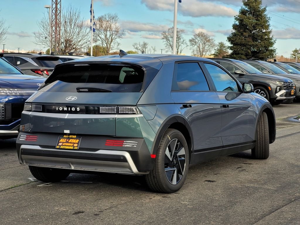 New 2026 Green Hyundai SEL image 3