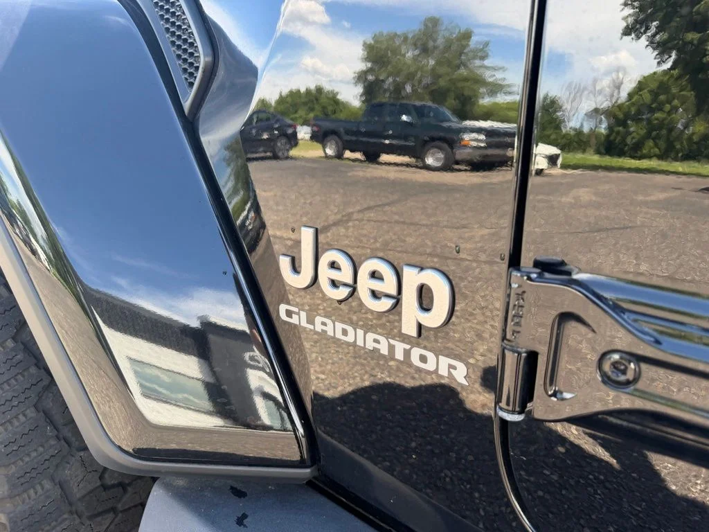 2021 Jeep Gladiator Overland - Photo 25