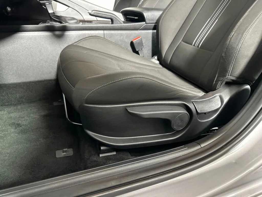 Used 2024 Fluid Metal Hyundai SEL image 11