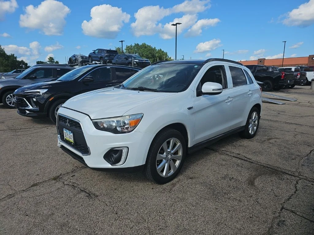 Used 2015  Mitsubishi GT image 6