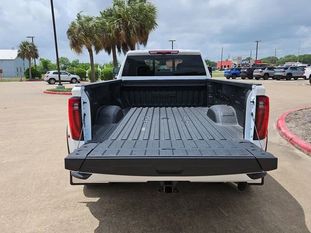 2026 GMC Sierra 3500HD Denali - Photo 8