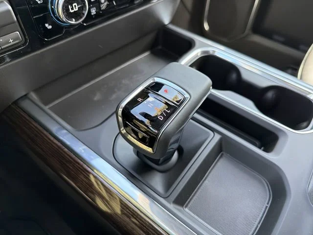 New 2026 Sterling Metallic GMC Elevation image 27