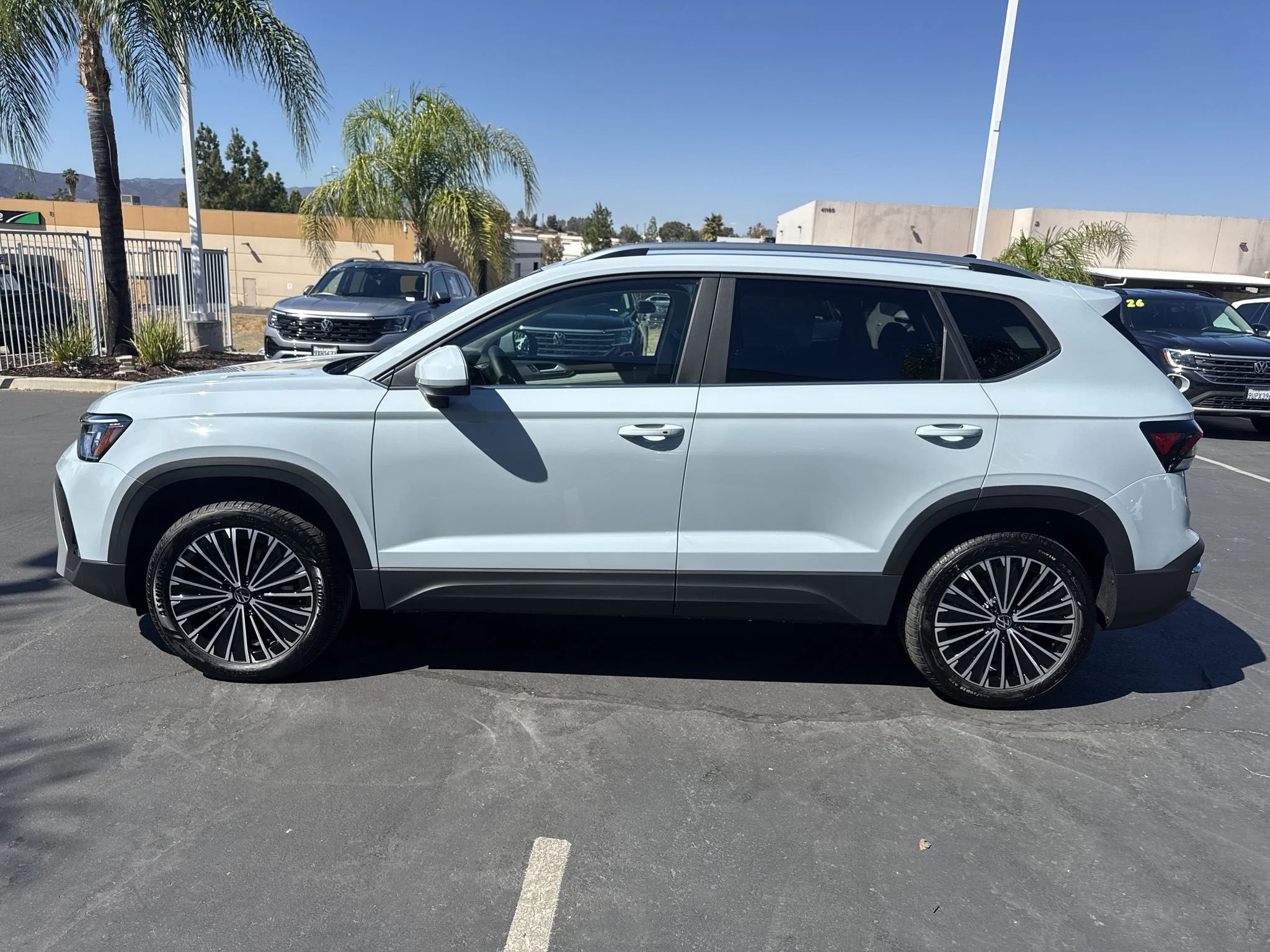 New 2027 Monument Gray Volkswagen SE image 4